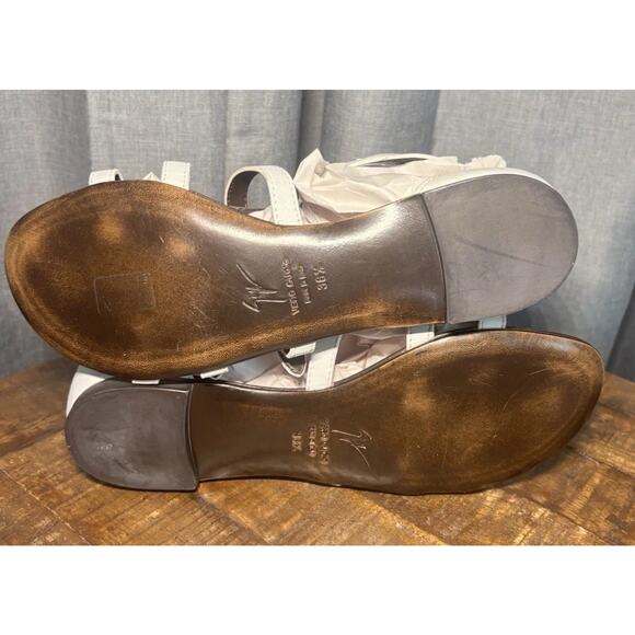 Giuseppe Zanotti Women's White Gladiator Ankle Strap Flats Sandals Size 8.5 - Picture 11 of 16